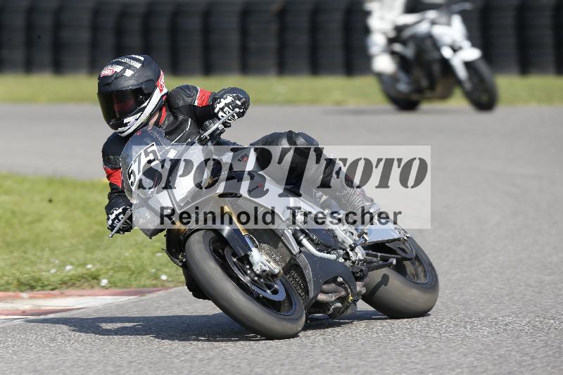 /45 10.08.2025 Plüss Moto Sport ADR/Einsteiger/575